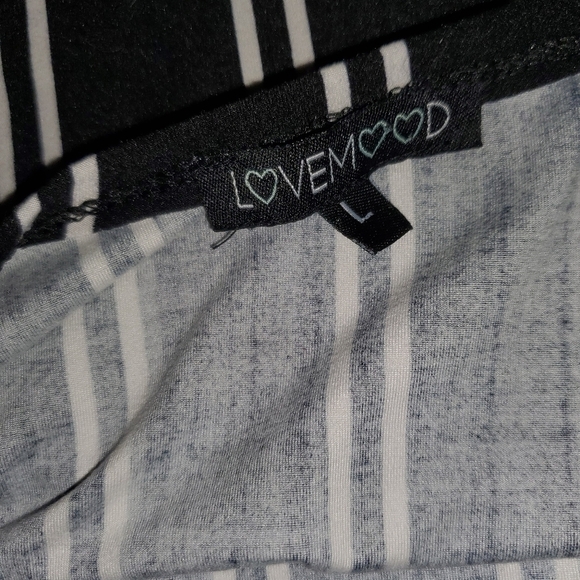 Black & White Striped Long Sleeve Crop Top - Large - Picture 2 of 6